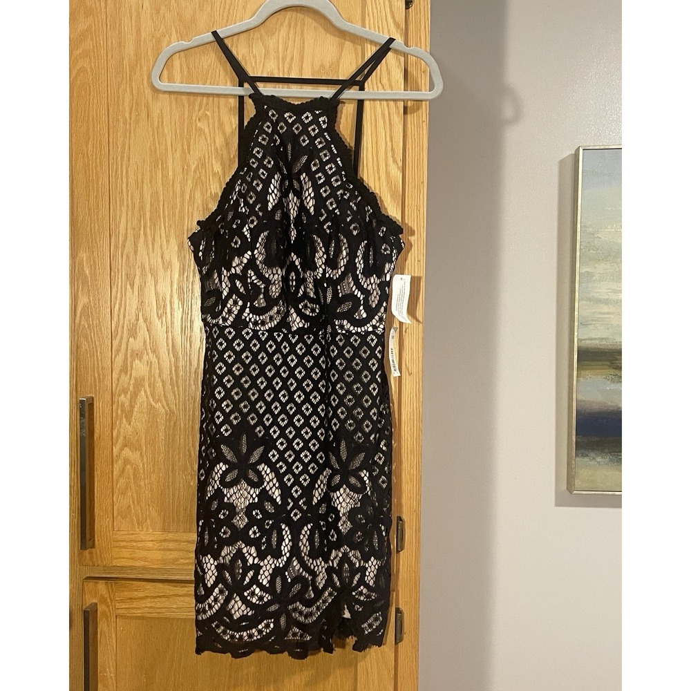 Jodi Kristopher Black Lace Halter-Style Cocktail Dress